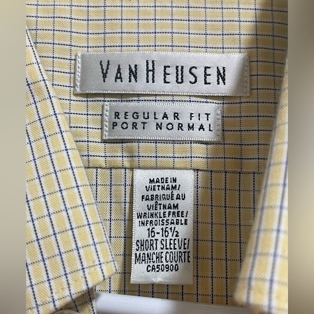 Van Huesen Dress Shirt. Short Sleeve. 16-16 1/2